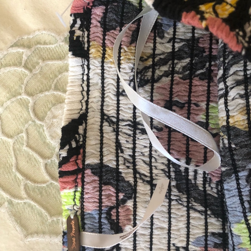 Skirt - Picture 2 of 3